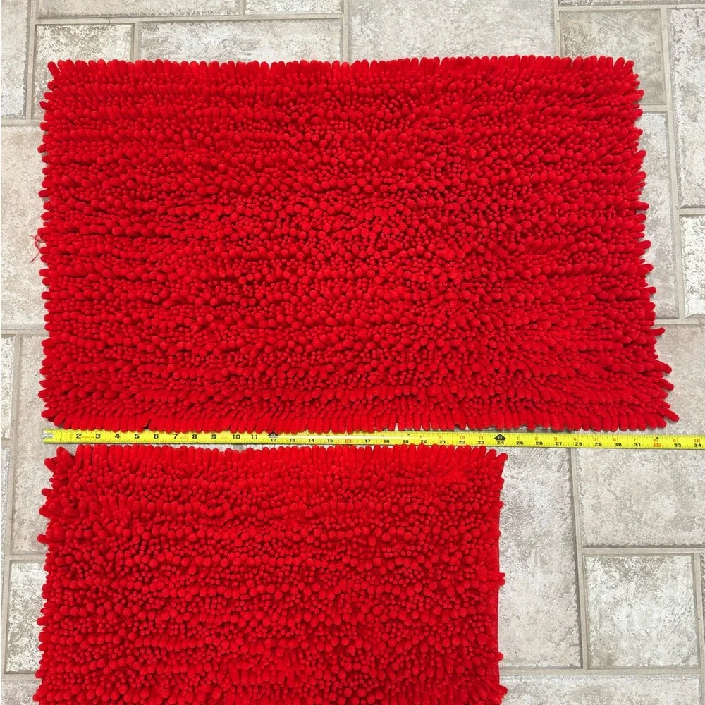 Vibrant Red Shaggy Bath Mat Set